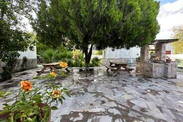 Hostal Bustamante Hostel