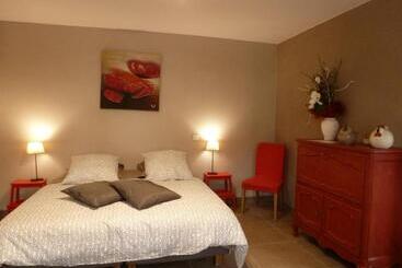 تختخواب و صبحانه Chambres D Hôtes Les Coquelicots