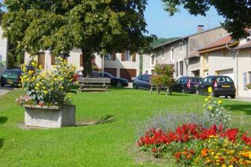 تختخواب و صبحانه Chambres D Hôtes Les Coquelicots