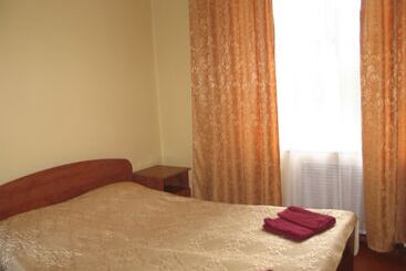 בית מלון כפרי Inn On Oktyabrskaya 1 B