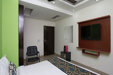 هتل Kehar Palace By Oyo Rooms