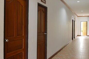 هتل Nahinlad Resort