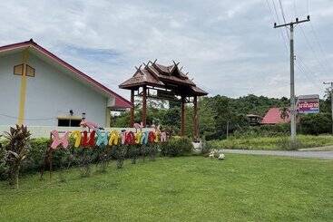 هتل Nahinlad Resort