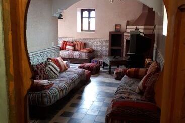 هتل Refuge Aicha