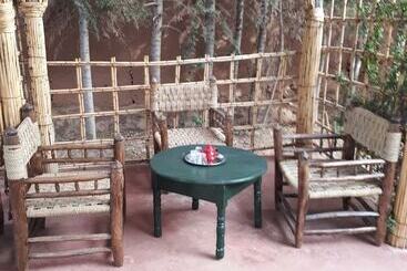 هتل Refuge Aicha