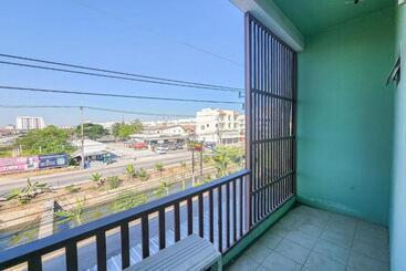 膳宿费 Freesia Guesthouse Klong Luang