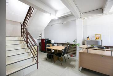 膳宿费 Freesia Guesthouse Klong Luang