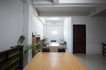 膳宿费 Freesia Guesthouse Klong Luang