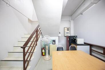 膳宿费 Freesia Guesthouse Klong Luang