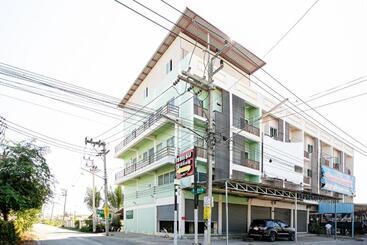 膳宿费 Freesia Guesthouse Klong Luang