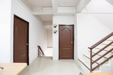 膳宿费 Freesia Guesthouse Klong Luang