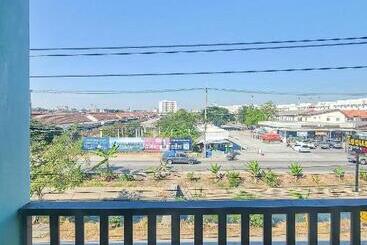 膳宿费 Freesia Guesthouse Klong Luang