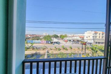 膳宿费 Freesia Guesthouse Klong Luang