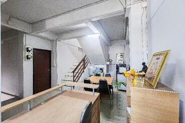 膳宿费 Freesia Guesthouse Klong Luang