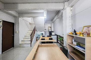 膳宿费 Freesia Guesthouse Klong Luang