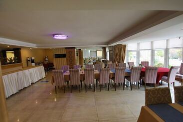 Tiryandafil Otel