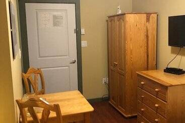تختخواب و صبحانه Crowsnest Vineyards Guesthouse