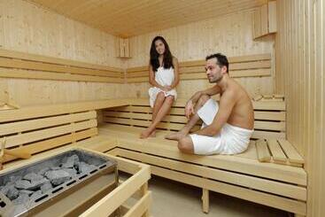 هتل Esmarin Wellness