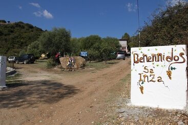 هتل روستایی Agriturismo B&b Sa Inza