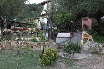 هتل روستایی Agriturismo B&b Sa Inza
