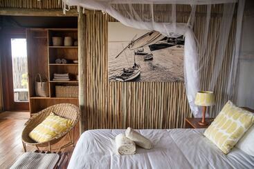 هتل Travessia Beach Lodge