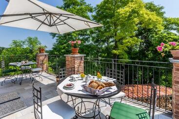 تختخواب و صبحانه Alta Villa The Countryhouse Adults Only Boutique Bnb