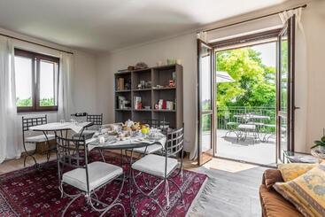 تختخواب و صبحانه Alta Villa The Countryhouse Adults Only Boutique Bnb
