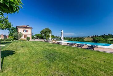 تختخواب و صبحانه Alta Villa The Countryhouse Adults Only Boutique Bnb
