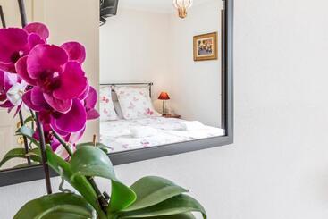 تختخواب و صبحانه Alta Villa The Countryhouse Adults Only Boutique Bnb