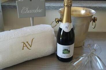 تختخواب و صبحانه Alta Villa The Countryhouse Adults Only Boutique Bnb