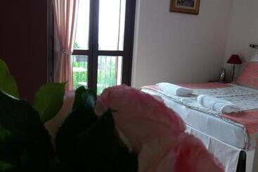تختخواب و صبحانه Alta Villa The Countryhouse Adults Only Boutique Bnb