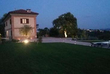 تختخواب و صبحانه Alta Villa The Countryhouse Adults Only Boutique Bnb
