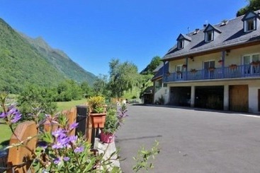 تختخواب و صبحانه Chambres D'hôtes La Munia