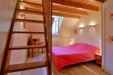 تختخواب و صبحانه Chambres D'hôtes La Munia