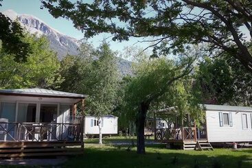 בית מלון כפרי Camping New Rabioux