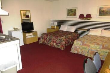 Macklin Motor Inn