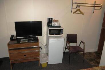 Macklin Motor Inn