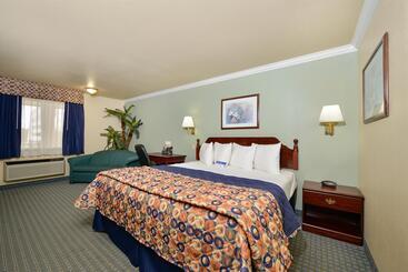 هتل Americas Best Value Inn Hobby Airport
