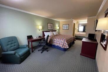 هتل Americas Best Value Inn Hobby Airport