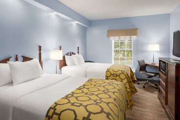 هتل Baymont By Wyndham Henderson Oxford
