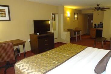 Best Western Plus Tulsa Woodland Hills Hotel And Suites