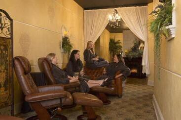 Carnegie Hotel & Spa