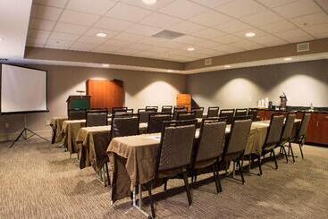 هتل Country Inn & Suites By Radisson, Dayton South, Oh