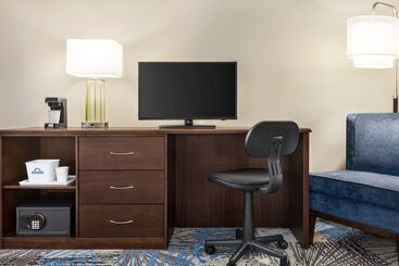 هتل Days Inn By Wyndham Philadelphia Convention Center