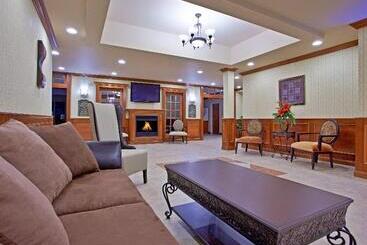 Holiday Inn Express Hotel & Suites Tipp City, An Ihg