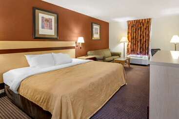 هتل Quality Inn & Suites South Obetz