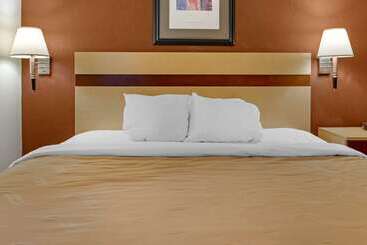 هتل Quality Inn & Suites South Obetz