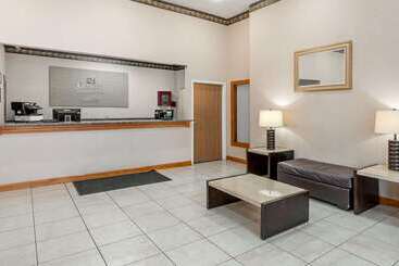 هتل Quality Inn & Suites South Obetz