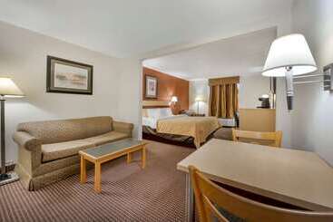 هتل Quality Inn & Suites South Obetz