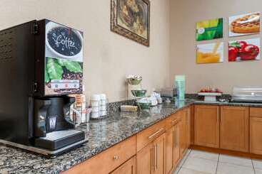 هتل Quality Inn & Suites South Obetz